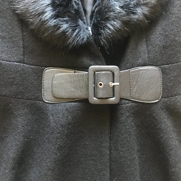 Women's Black Coat - Picture 4 of 15